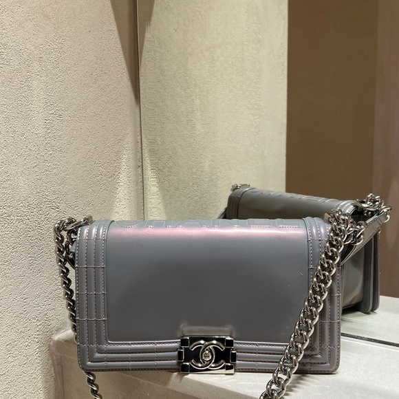 Chanel Boy Medium - Picture 2 of 16
